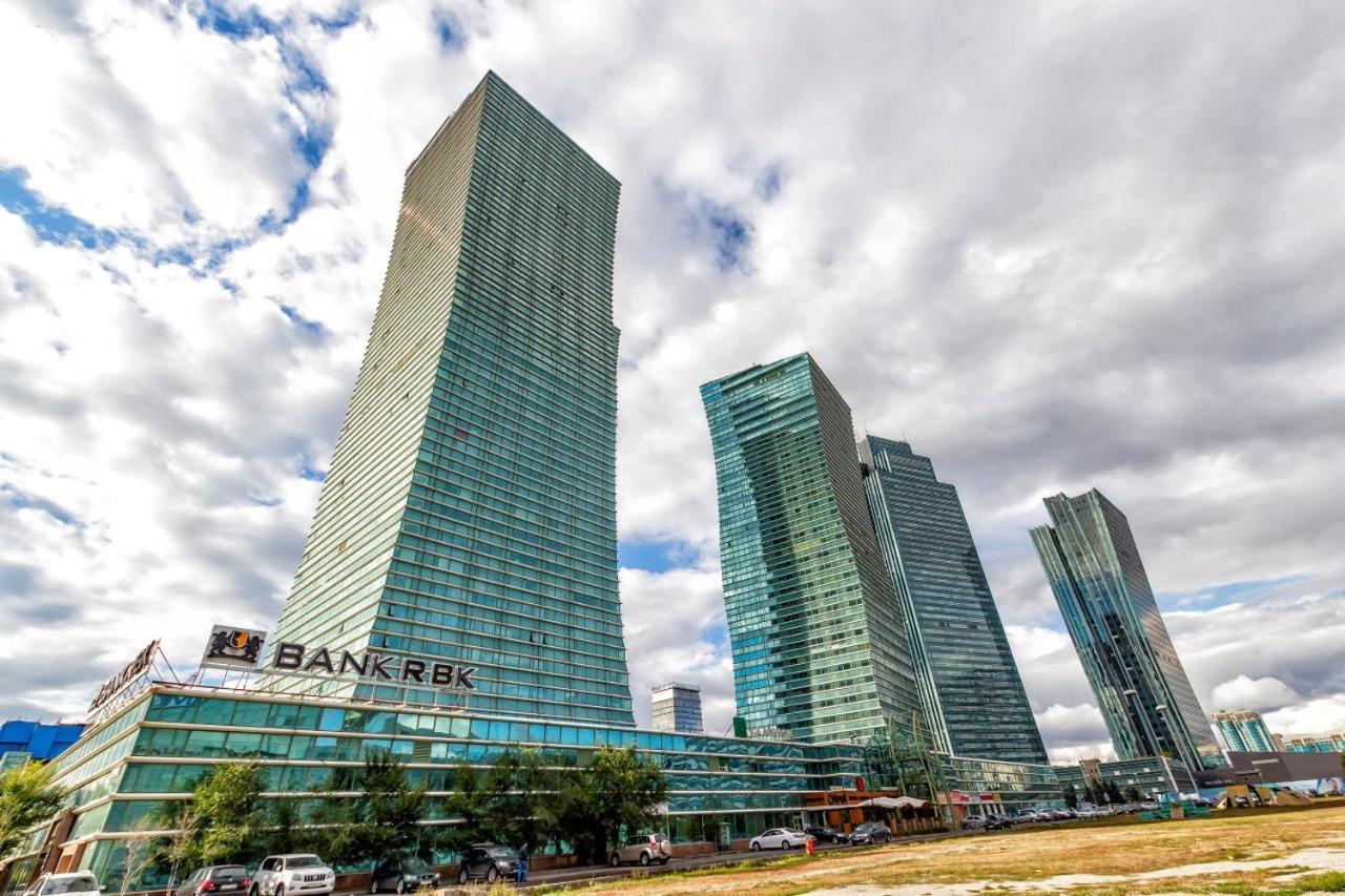 Северное Сияние 35 Этаж Astana Eksteriør billede