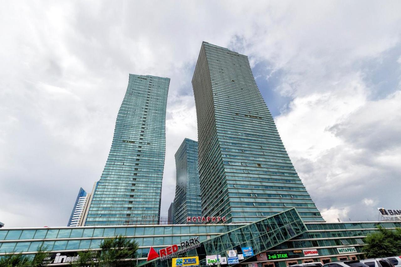 Северное Сияние 35 Этаж Astana Eksteriør billede